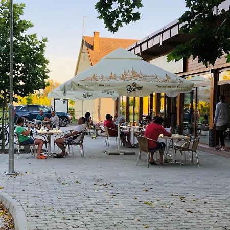 Termal Campingplatz Lipót